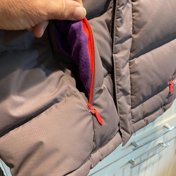 The North Face 550 Down Jacket - Size Small - Picture 2 of 14